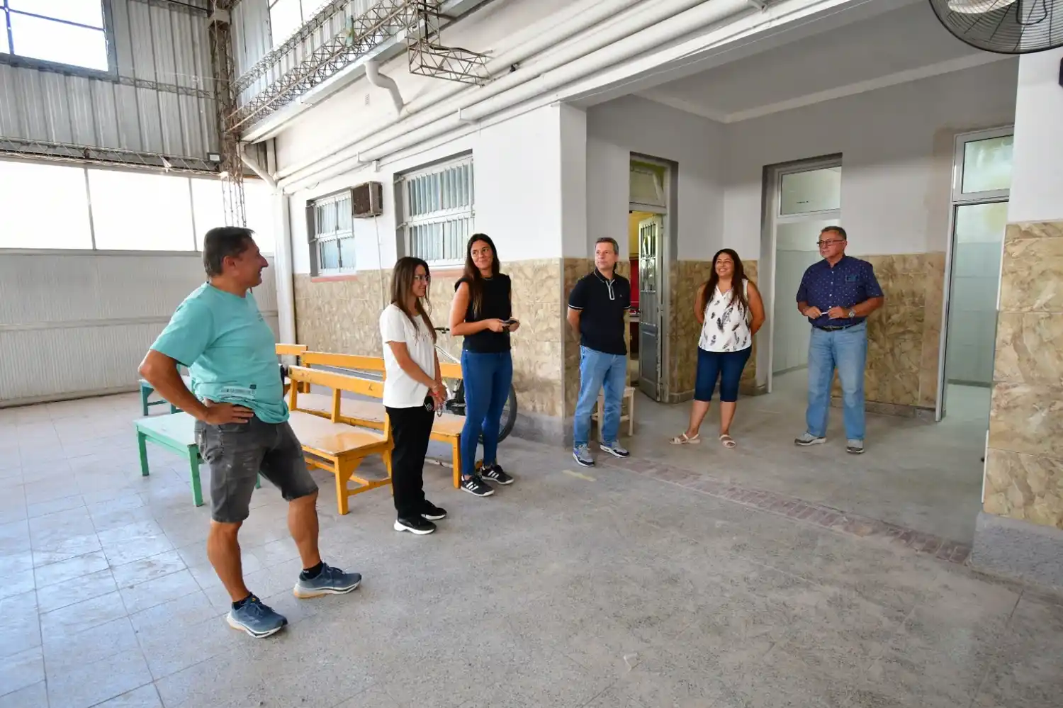 Bernarte supervisó las obras de refacción en la escuela Primera Junta.