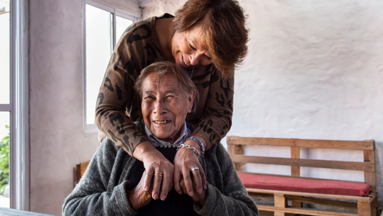 Pasaron 68 años separadas y se encontraron tras una nota: “Hija, te robaron de mis manos”