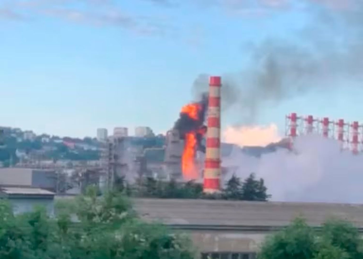 Video: Un ataque ucraniano con drones dañó la mayor refinería rusa en el Mar Negro