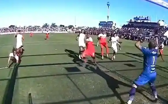 Bértoli confirmó su retiro y dejó a Patronato en Primera con esta atajada