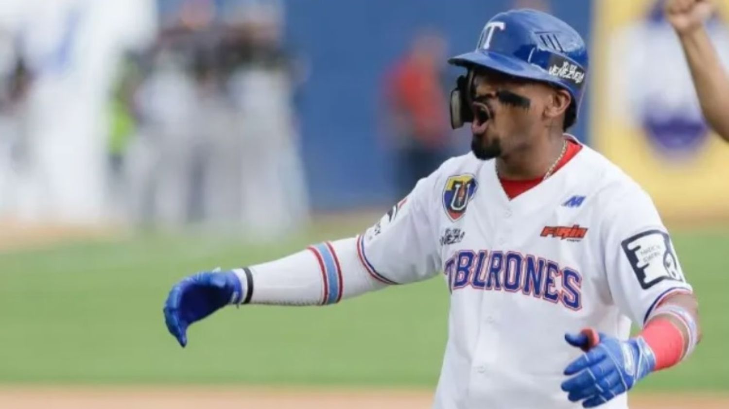 ¡TRUEQUE! Tiburones cambió a Danry Vásquez por dos lanzadores de Cardenales