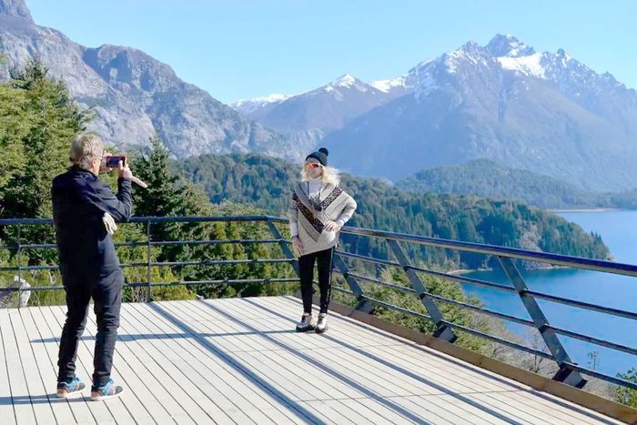Los viajes de argentinos al exterior duplicaron el ingreso de visitantes
