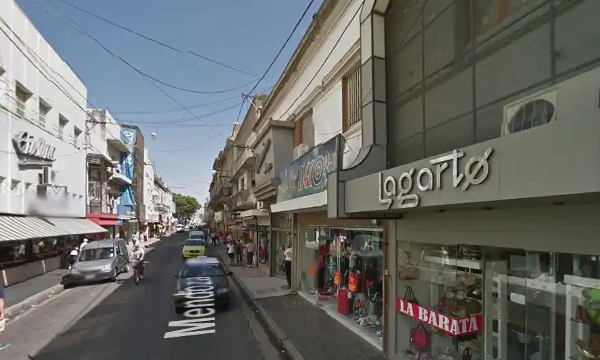 Robaron en un local de ropa deportiva