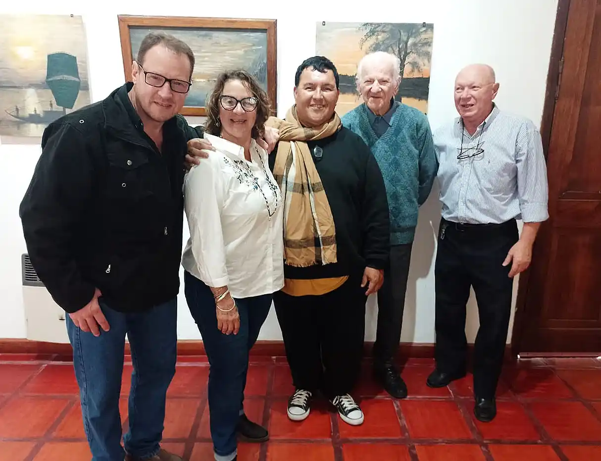 Se inauguró muestra pictórica de “Bubi” Lucardi