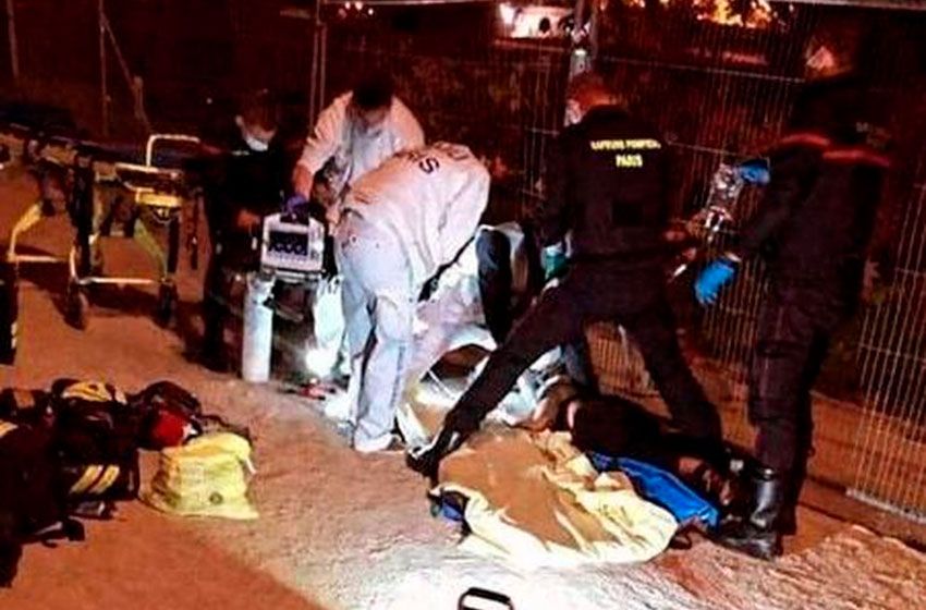 Dos mujeres musulmanas fueron apuñaladas frente a la Torre Eiffel
