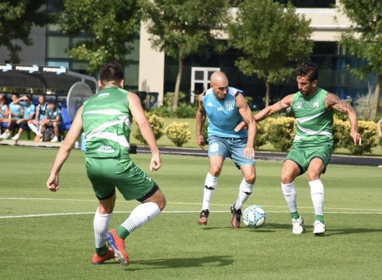 Racing no pudo con Ferro