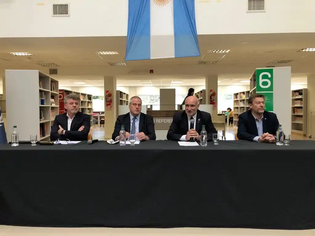 visita ministro educacion perczyk jaime 02-08-23 - 1