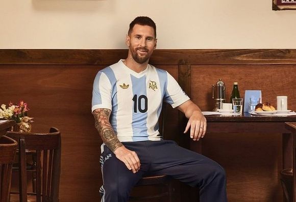 El emotivo video de la Selección para presentar la camiseta retro que utilizará ante Perú