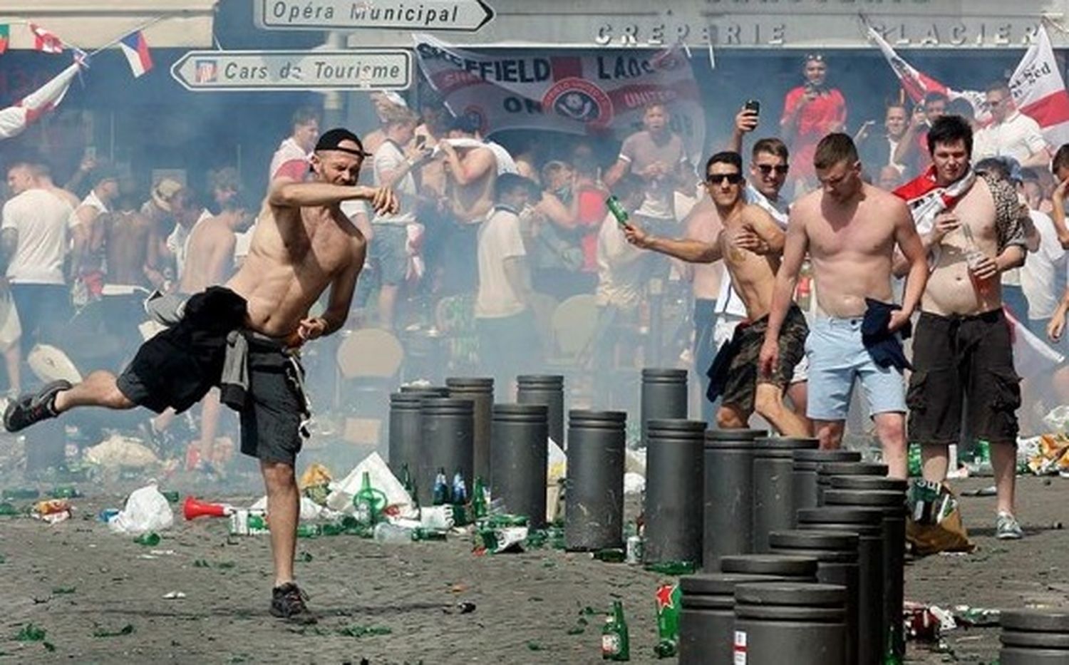Video: Batalla campal entre hooligans y rusos en la Eurocopa