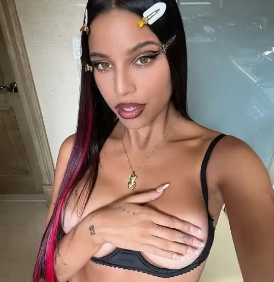 Emilia Mernes estrenó nuevo tema musical