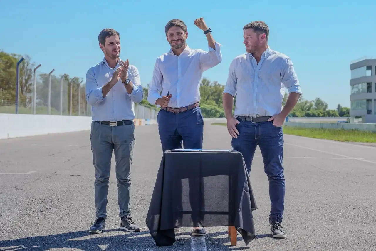 Pullaro presentó la modernización del Autódromo Ciudad de Rafaela y anunció el regreso del TC a la región” - 4