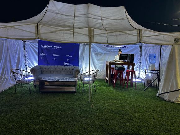 El stand de La Voz del Pueblo en la Fiesta del Trigo