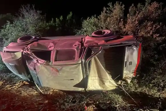 Un morterense perdió el control y terminó volcando con su Toyota Hilux