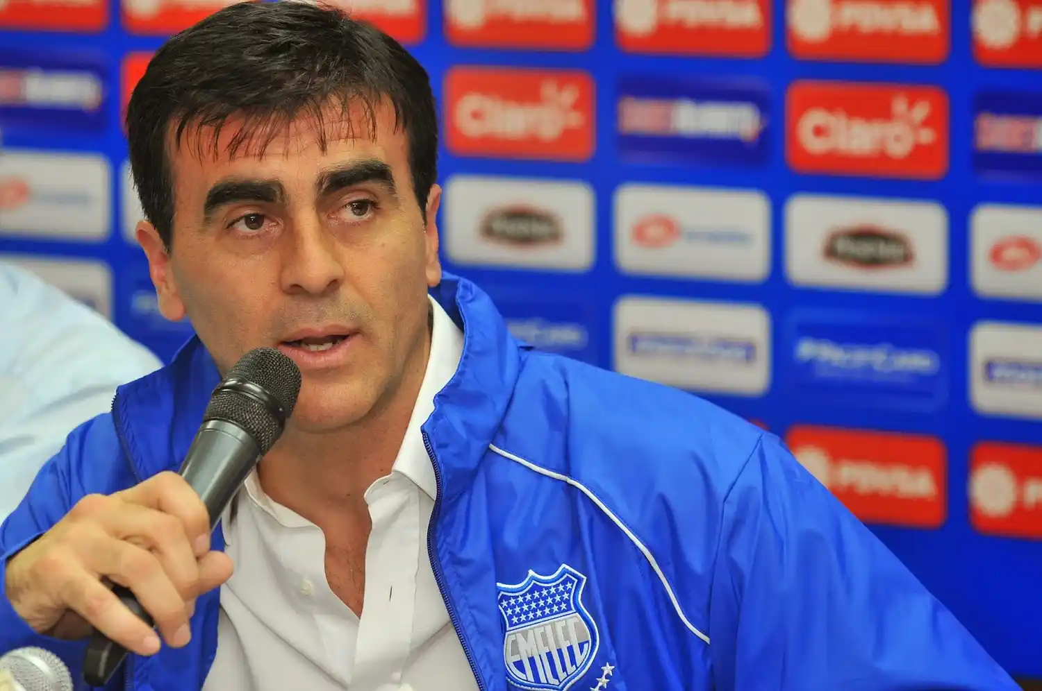 Gustavo Quinteros - 3