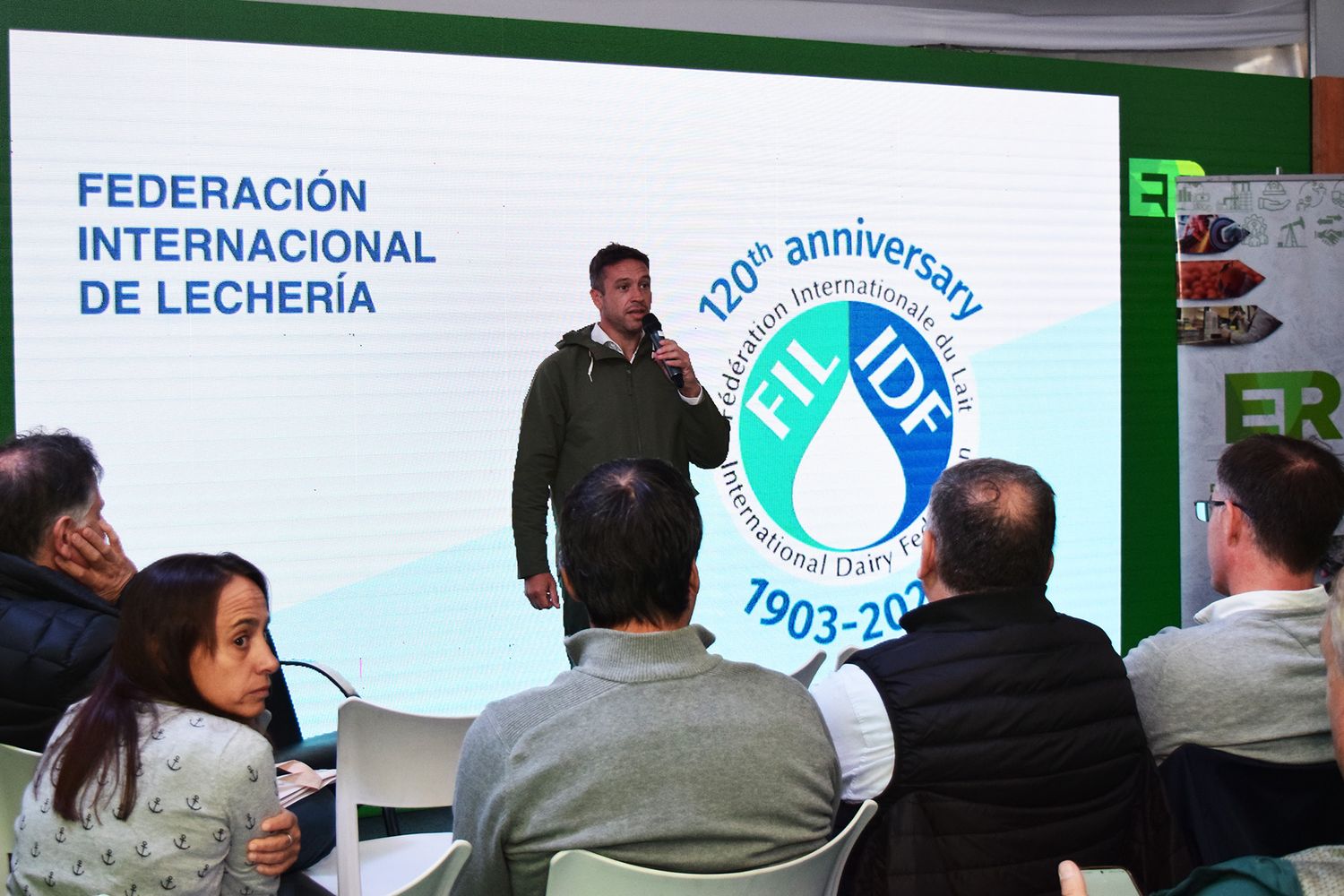 Argentina busca reingresar a la Federación Internacional de Lechería