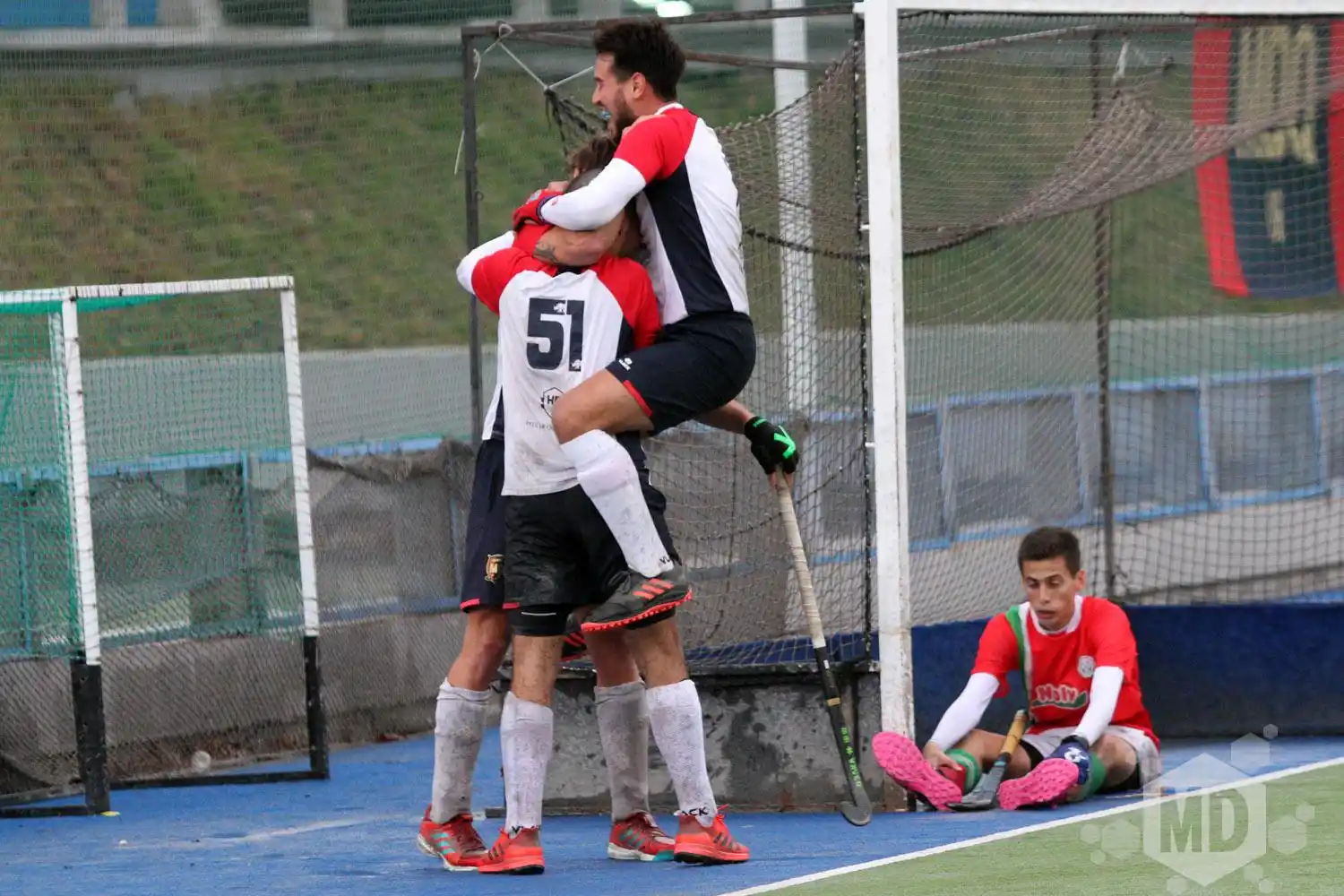 MDQ 06 HC goleó y es líder