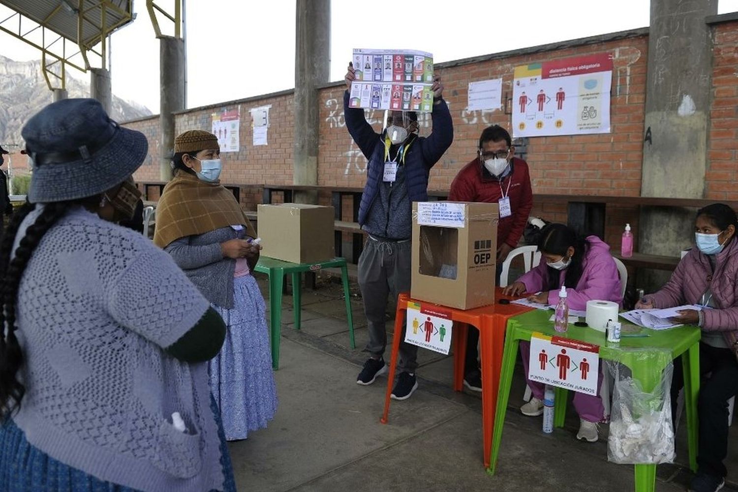Elecciones Bolivia 2020: cerraron las urnas pero el resultado quedó demorado