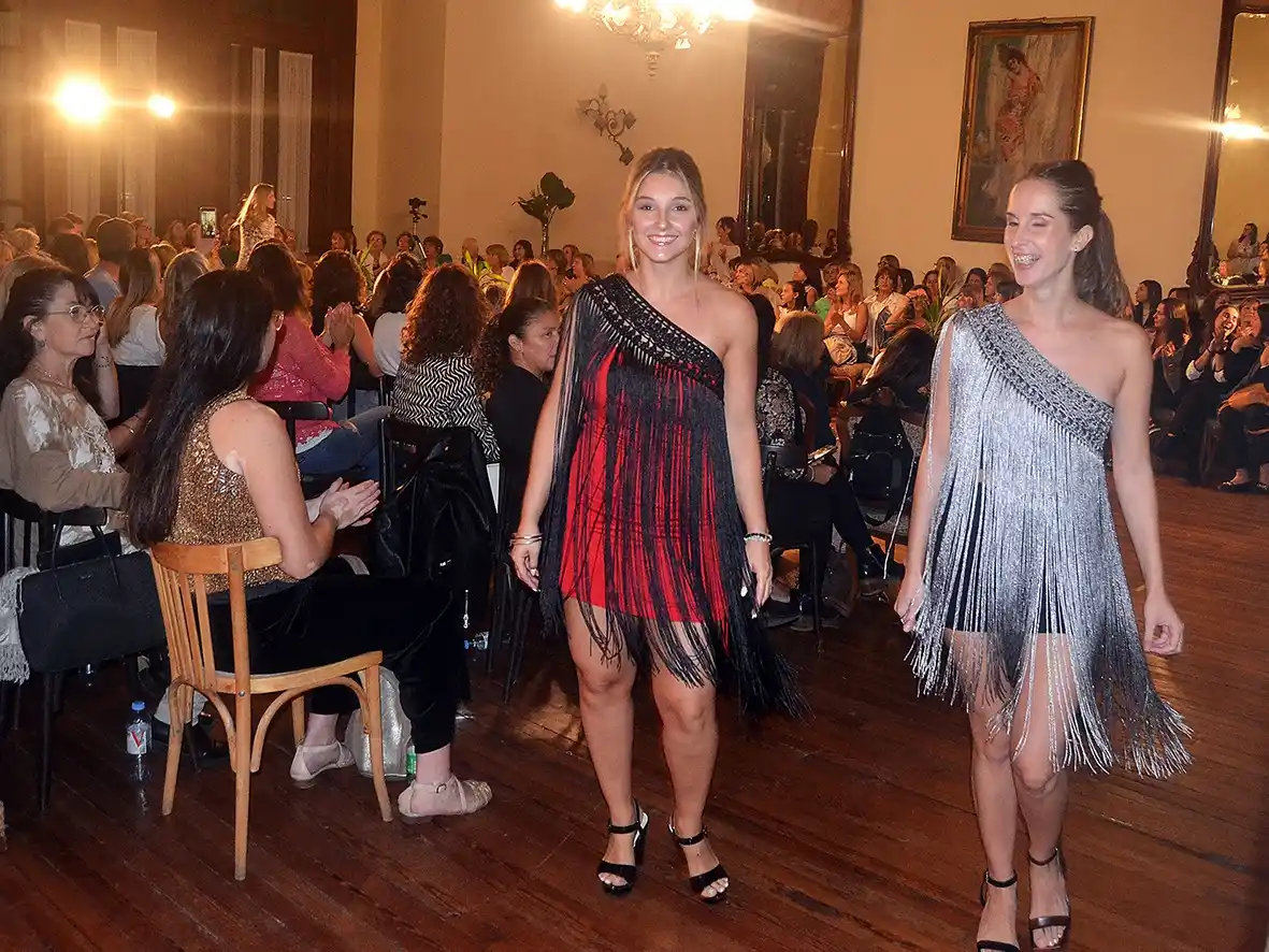 Primer desfile de moda “La Pasarela del Club”