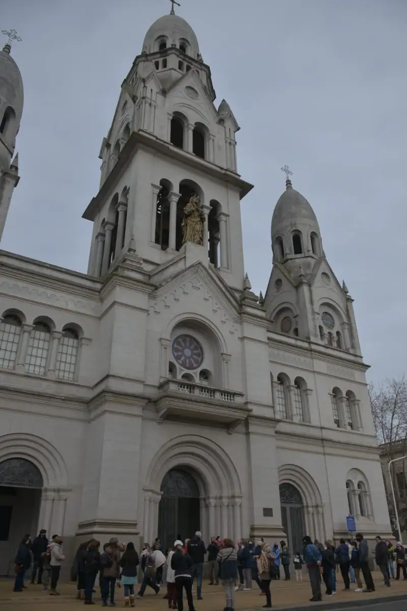 La ceremonia por la tradicional Vigilia Pascual en la Parroquia Santísimo Sacramento será a las 20 horas.