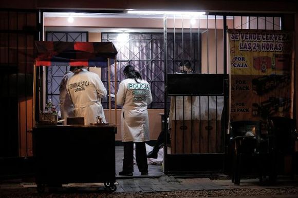 ¡SIN PIEDAD! A quemarropa tirotearon a un venezolano en Lima