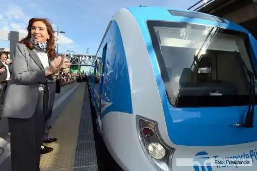 Cristina presentó las nuevas formaciones del Sarmiento