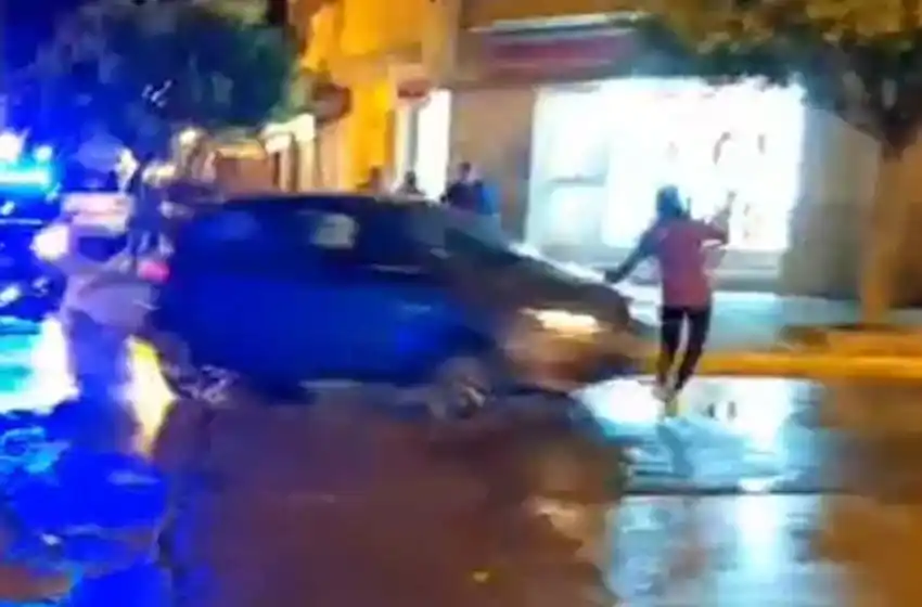 Fue a cubrir un siniestro vial y con su cámara filmó otro choque más en la misma zona