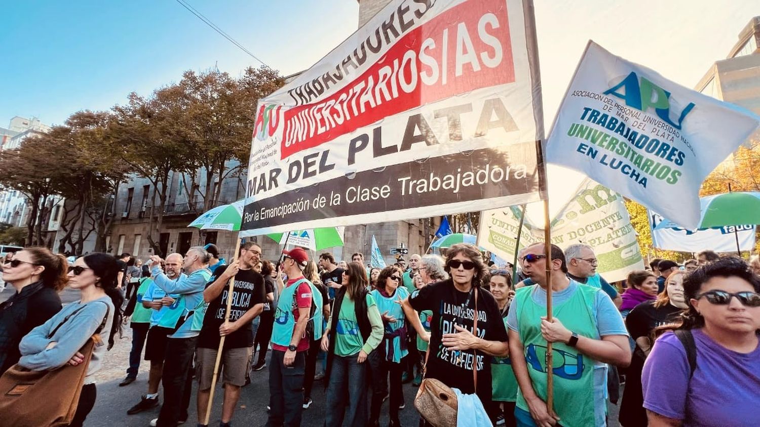 Sectores de la Universidad pidieron soluciones "estructurales" y "no medidas parciales o anuncios aislados”.