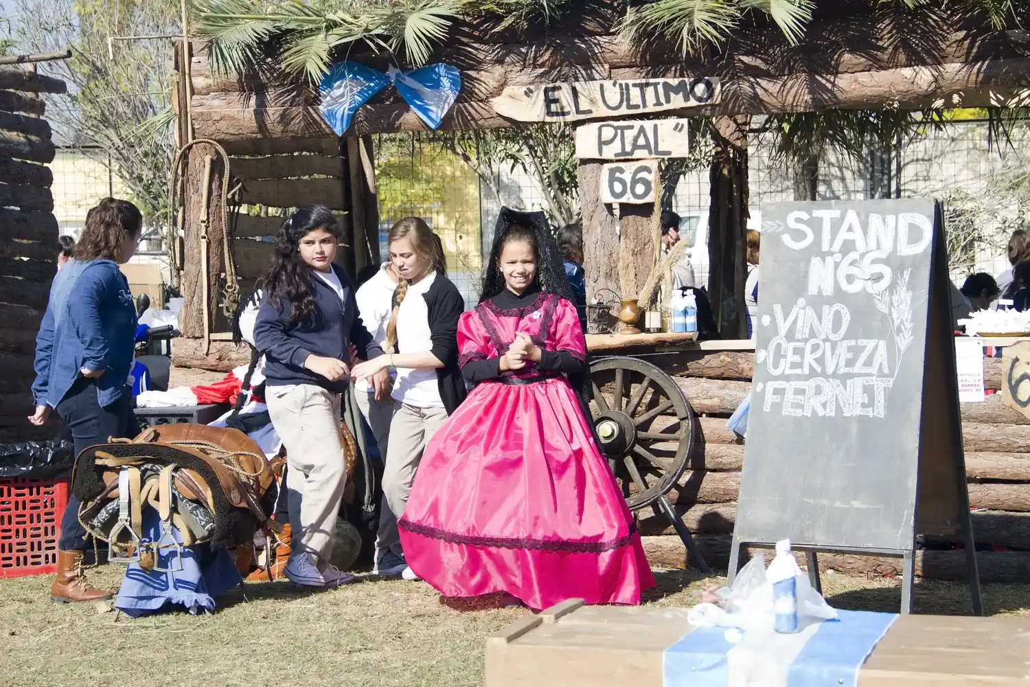 Bailes obligatorios, protocolo en caso de lluvia y premio a la mejor empanada: todos los detalles del 25 de Mayo en el Corsódromo