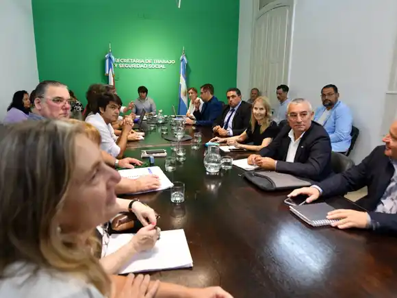 El gobierno y los gremios docentes dieron inicio a la paritaria 2025