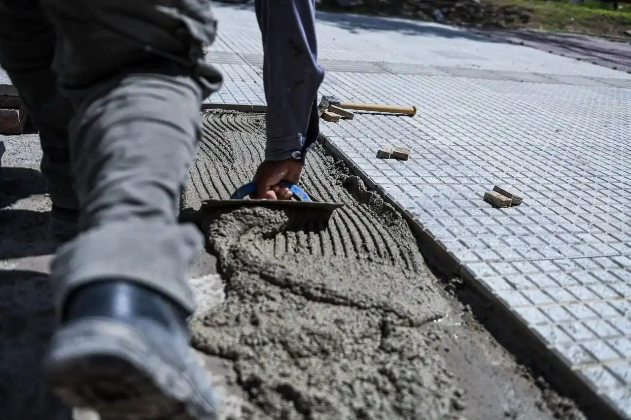 La concejala Claudia Acevedo pide que no desalojen los puestos de la peatonal de Paraná