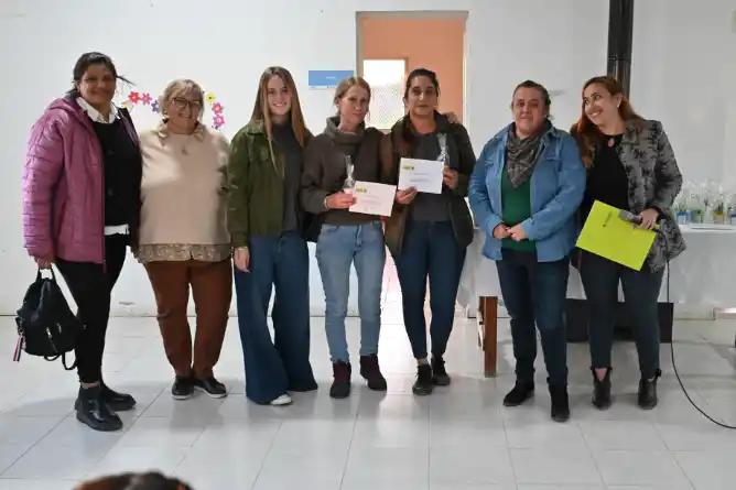 Reconocimiento a voluntarios y voluntarias por su labor en la construcción de viviendas junto a TECHO
