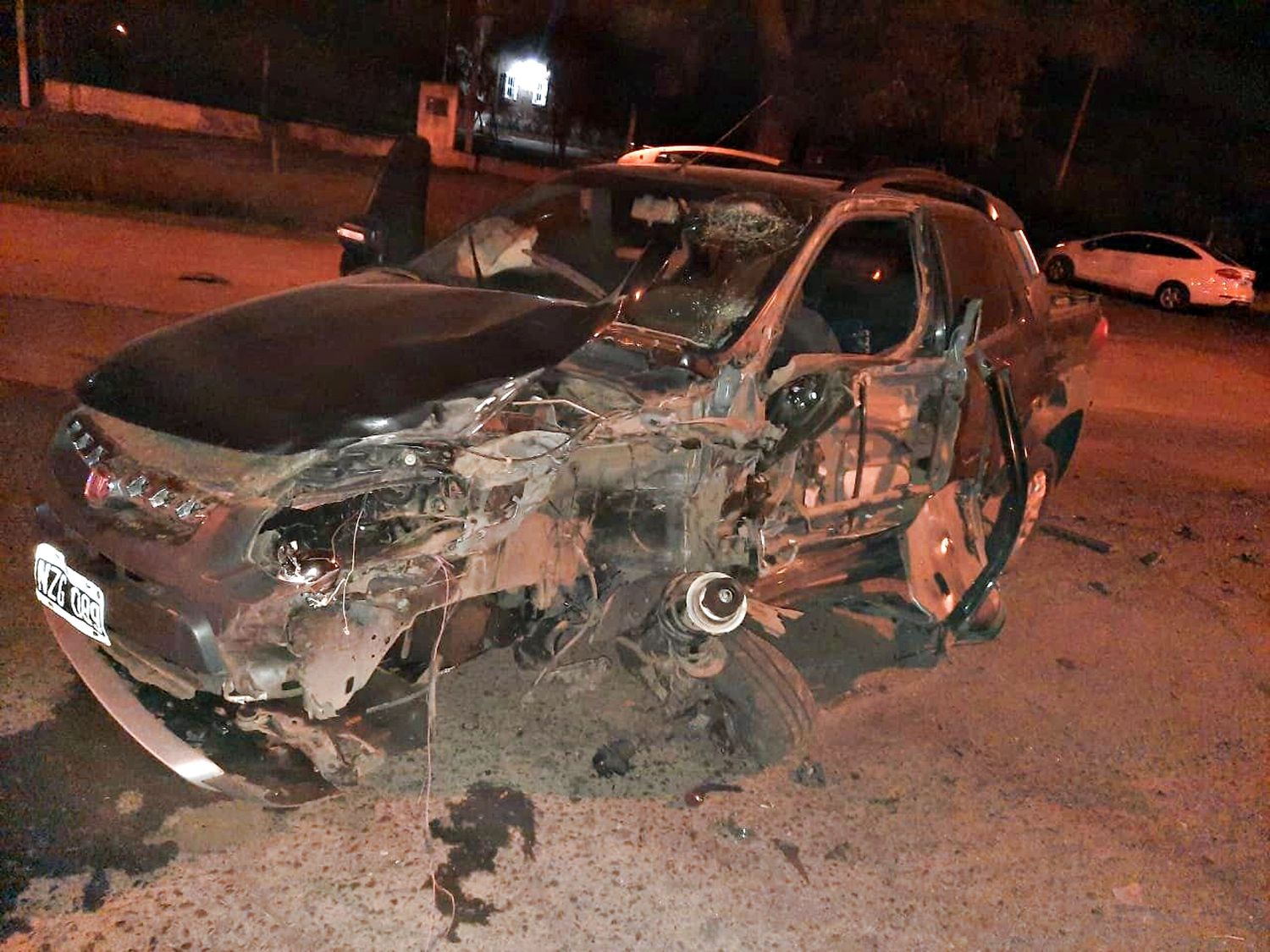 Un conductor resultó lesionado en violenta colisión sobre Lucio Mansilla