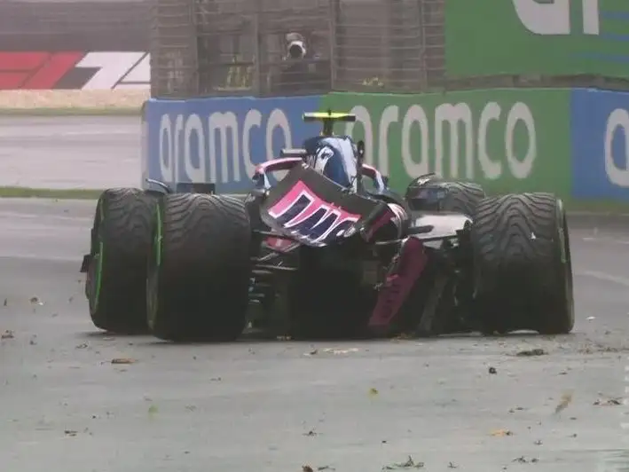 Doohan se accidentó en la primera vuelta en Melbourne.