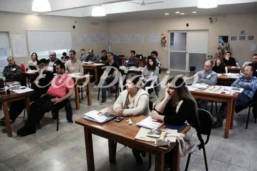 LOBERÍA: Veintitrés loberenses se capacitaron en Empretec