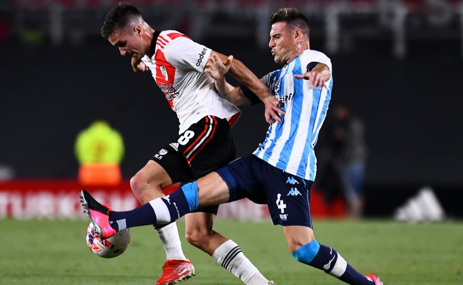 River-Racing, uno de los partidos más atractivos de la fecha por la Liga.