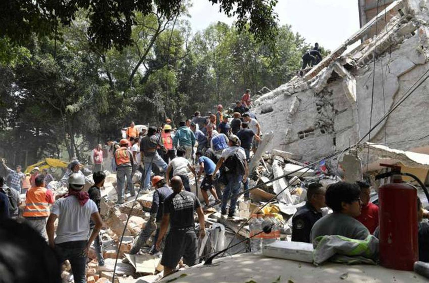 El rosarino que sobrevivió al sismo: “Lo que se vive es traumático»