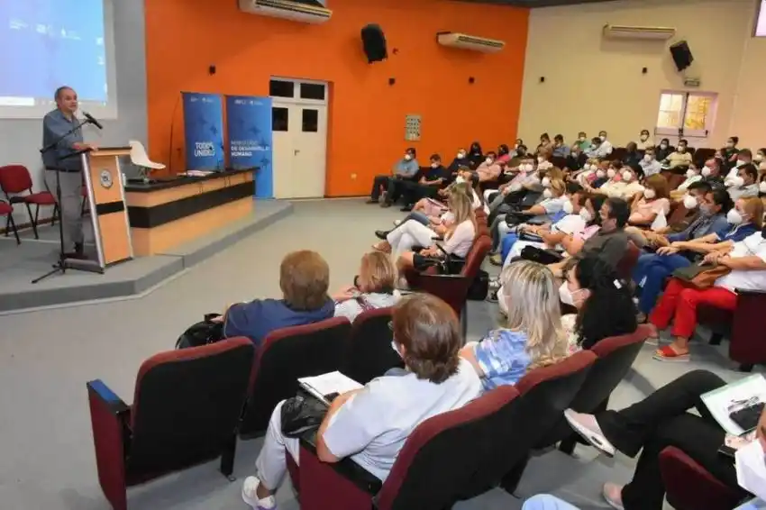 Salud y obras para crear trabajo son prioridades de la gestión provincial