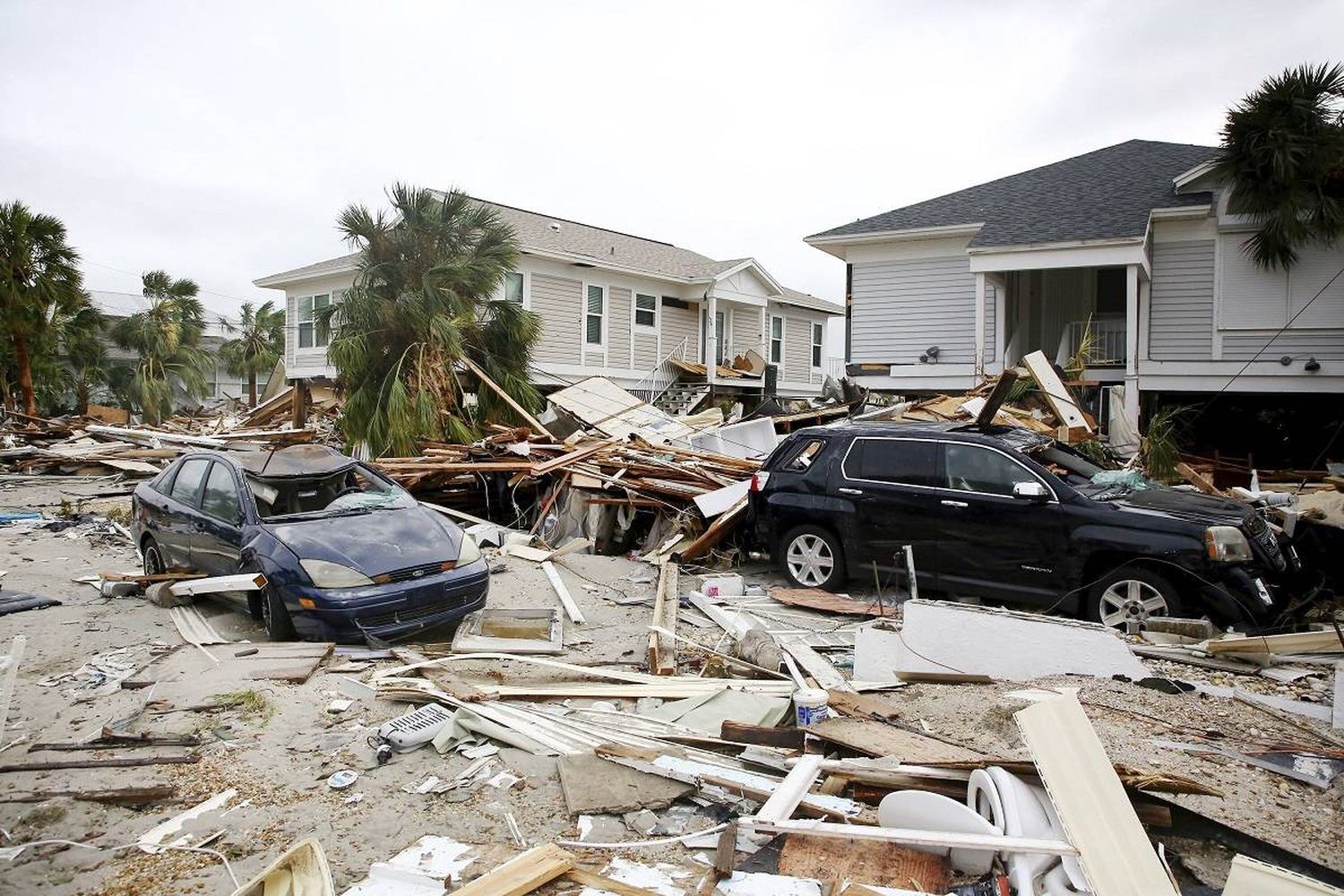 El huracán ''Ian'' sale de Florida tras dejar un rastro de destrucción