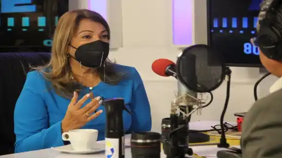 MADURO QUIERE «orientar el plan de vida» de casi 400.000 bachilleres ¿Con qué se come eso?