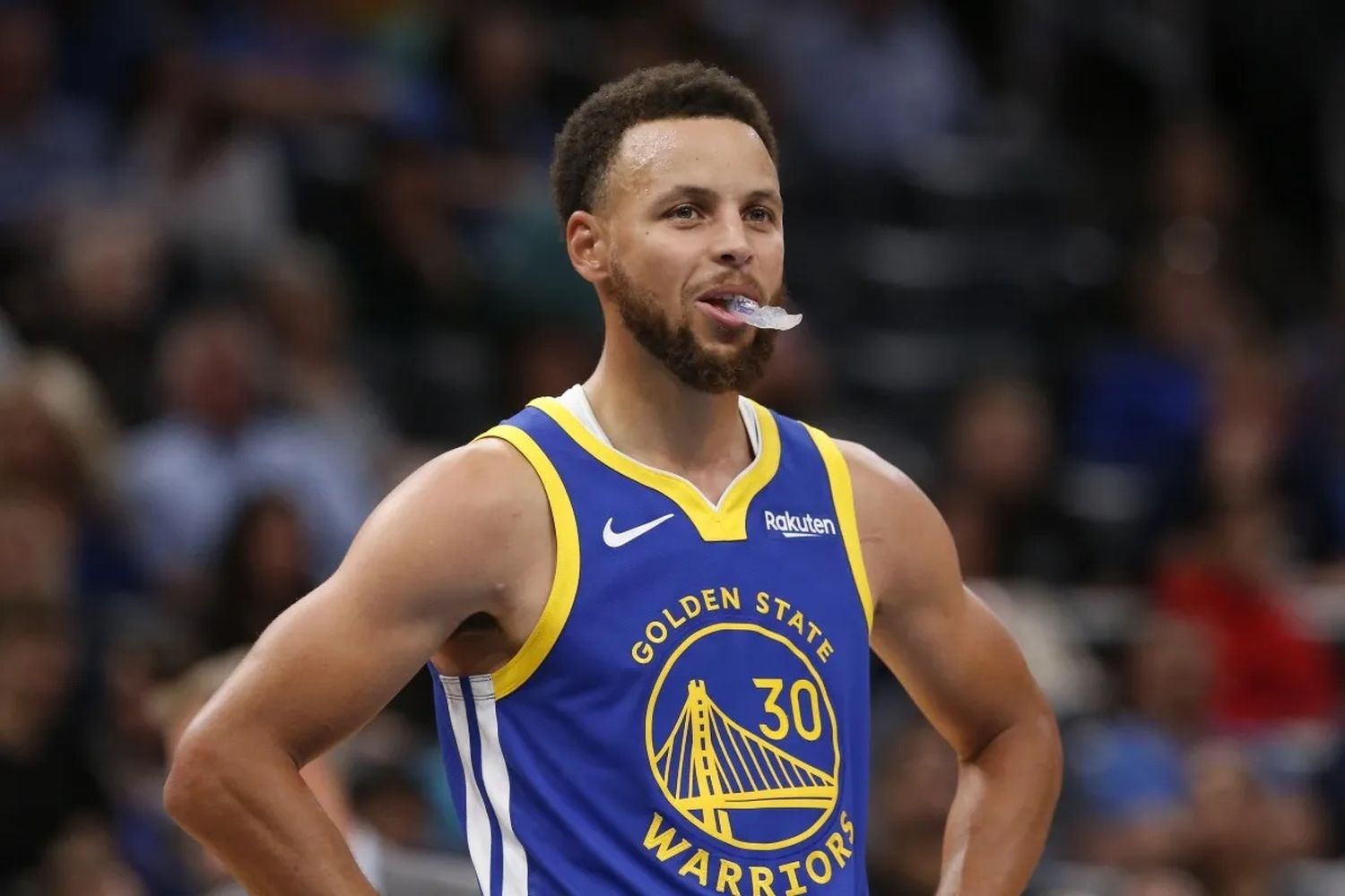 Los Warriors igualan con sufrimiento la serie con Sacramento