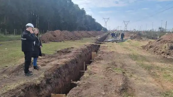 La provincia avanza con el tendido de tres electroductos subterráneos
