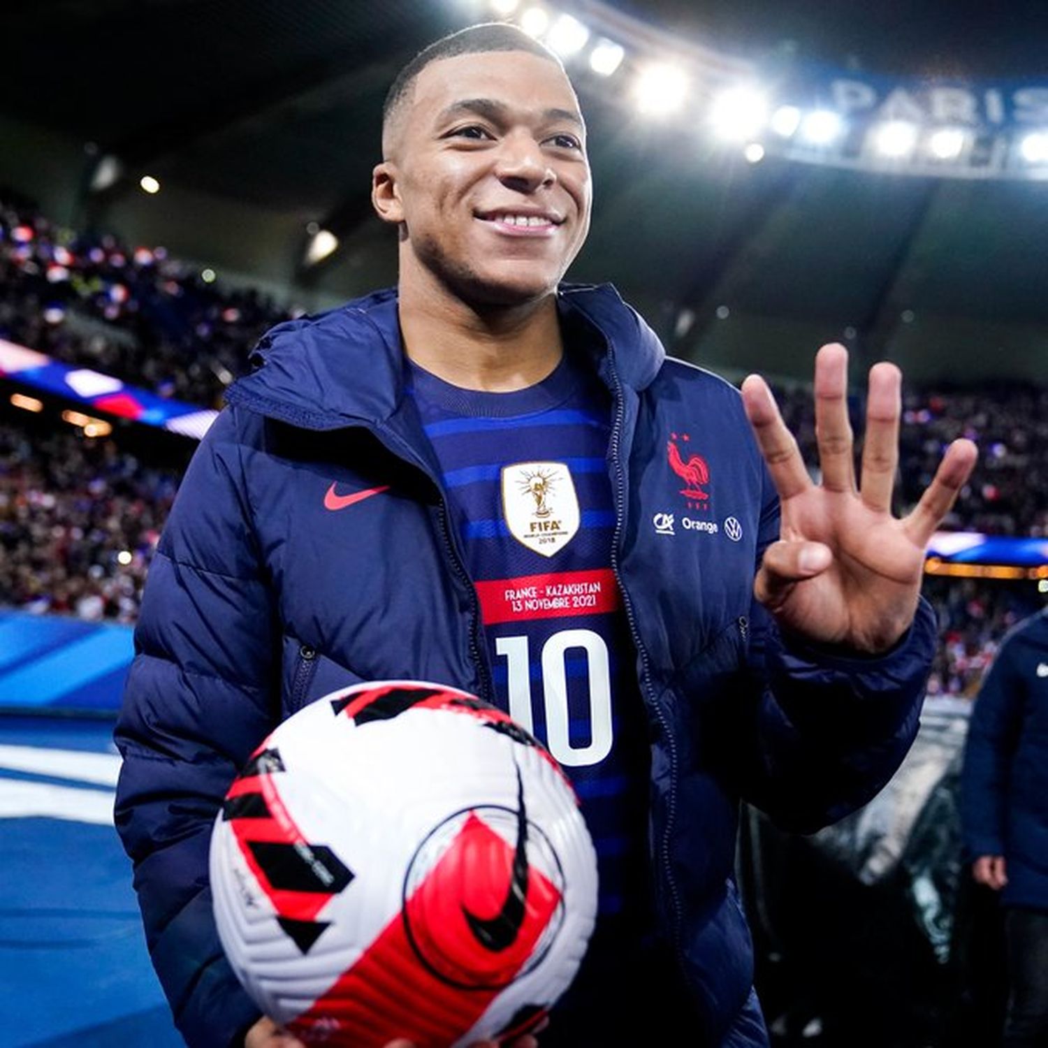 Mbappé, autor de cuatro goles.