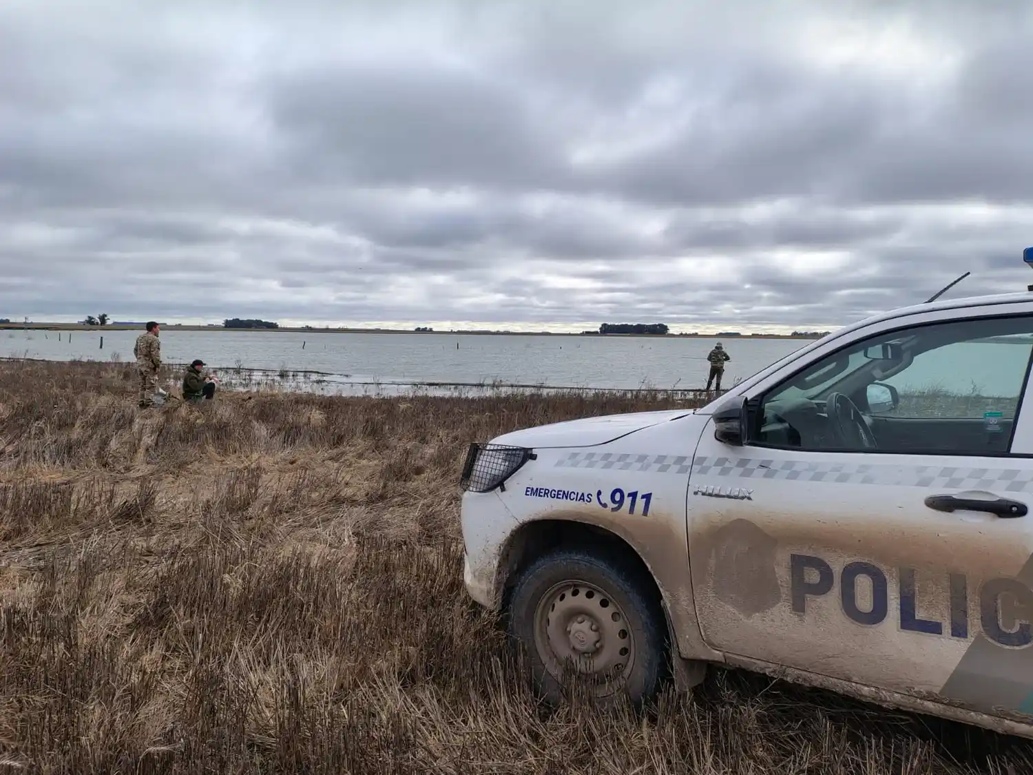 Detuvieron a dos tresarroyenses por pesca furtiva en un campo de San Cayetano