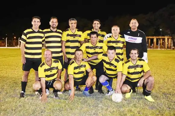 Otro partido de fútbol solidario y esta vez con la presencia de un mundialista