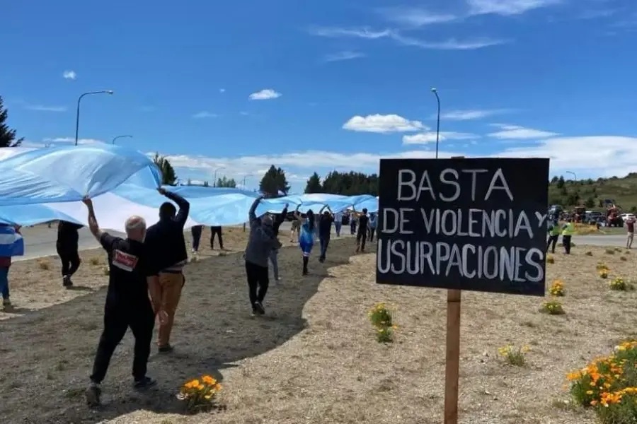 Petri anunció el desalojo de mapuches de tierras del Ejército en Bariloche