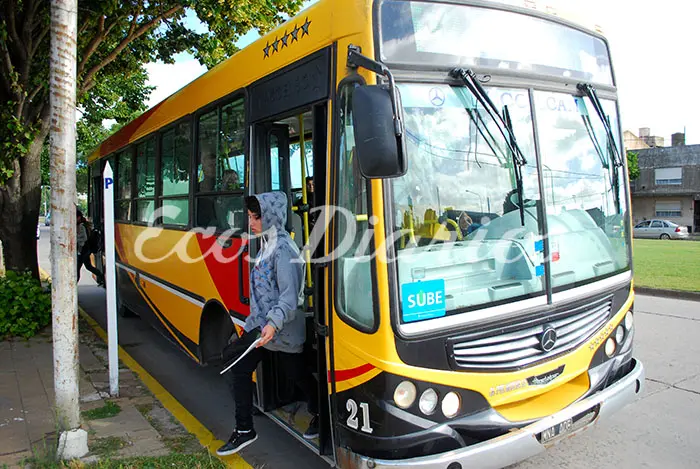 Desde el lunes costará $ 28 el boleto plano de colectivo
