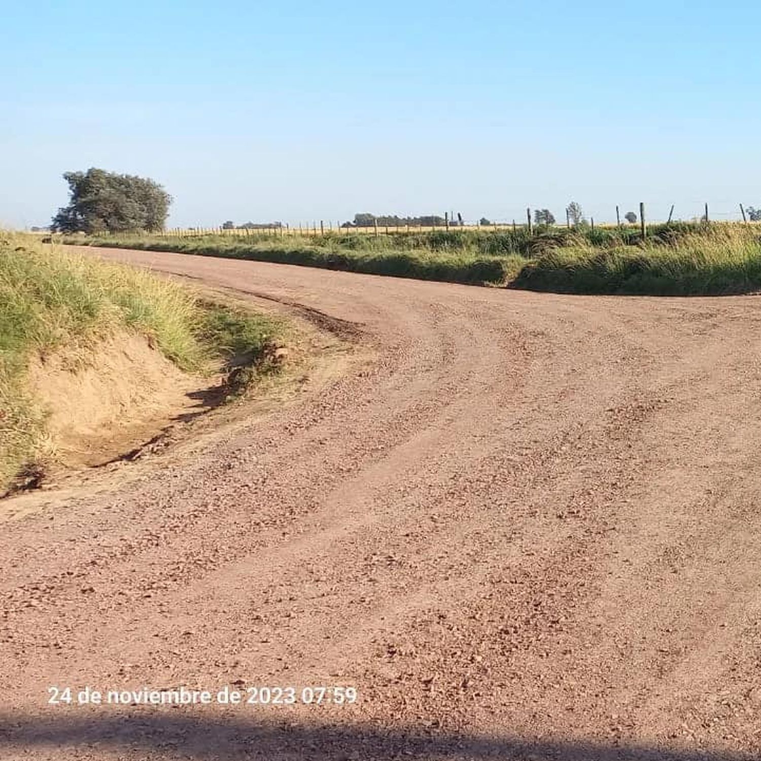 Ripiaron el camino que une Paraje Rabiola con Carmen