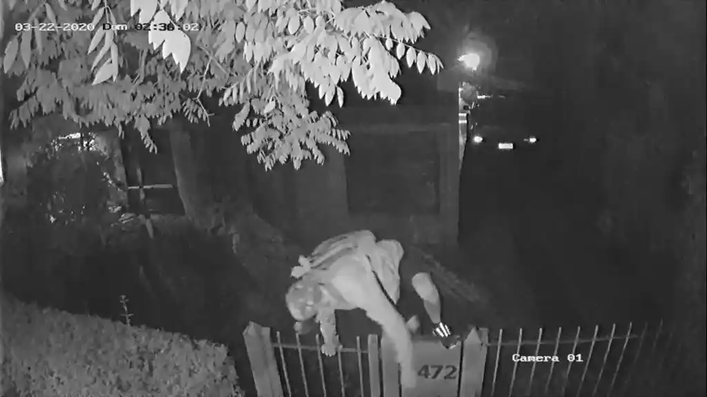 Estos no cumplen la cuarentena: intentaron robar una casa en El Grosellar