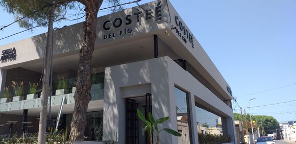 Costeé del Río abre sus puertas en Mitre y Boulevard Paraná