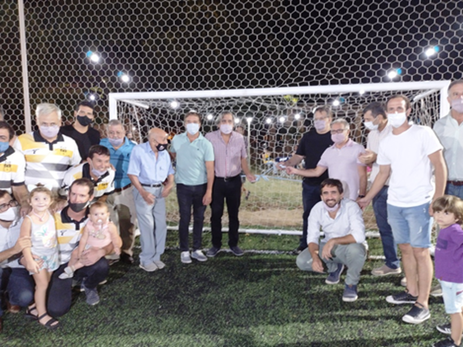 SE INAUGUR� LA CANCHA DE F�aTBOL 6 EN EL CLUB COMUNICACIONES CONCORDIA